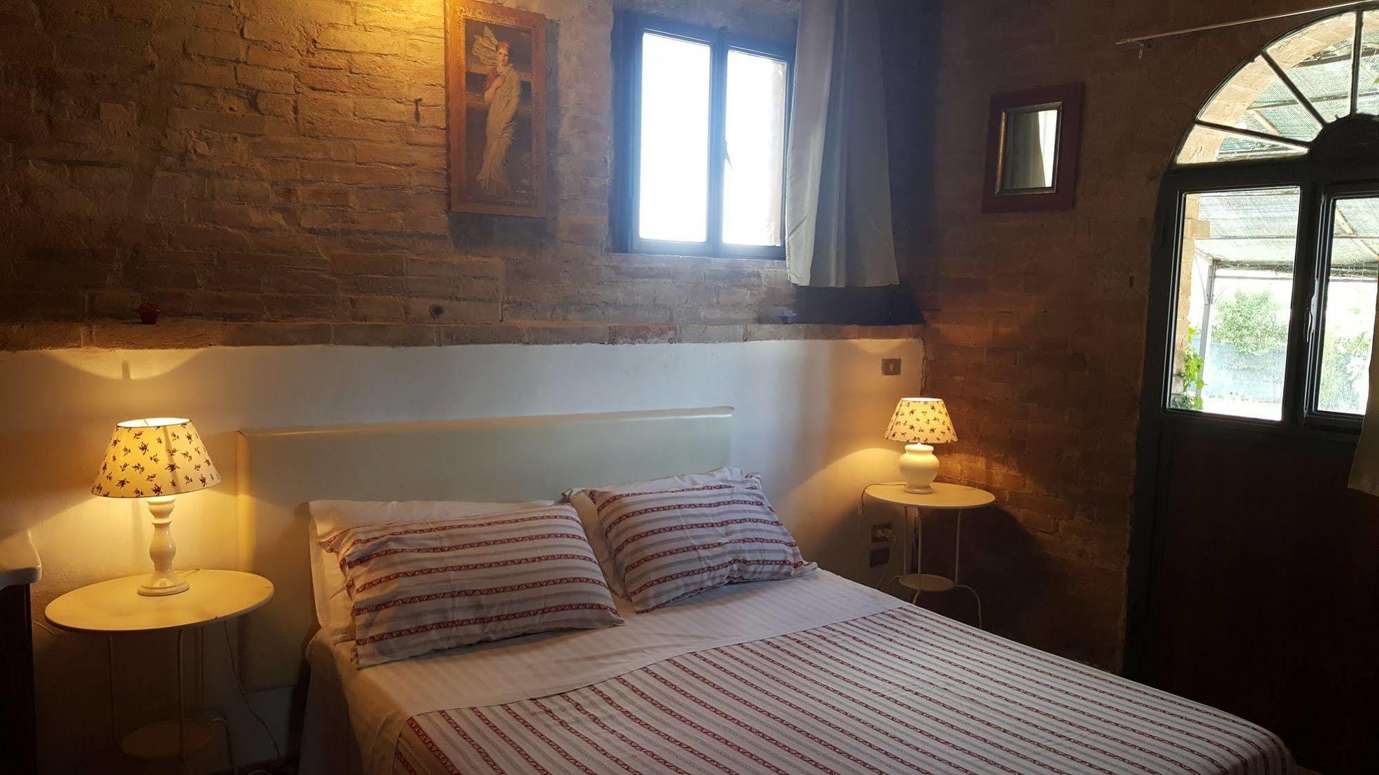 Casa Vacanze Fornace Буонконвенто Екстериор снимка